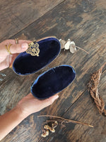 Load image into Gallery viewer, Vintage-inspired Woven Clutch