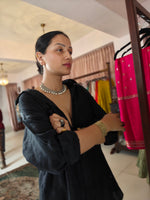 Load image into Gallery viewer, Pearl Drops Choker