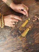 Load image into Gallery viewer, Gold Tassel Earring