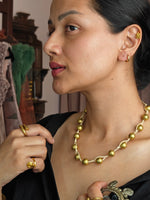 Load image into Gallery viewer, Gold Beads Necklace