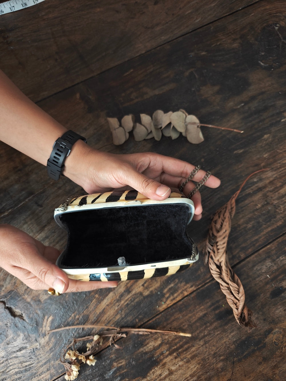 Rectangular clutch bag