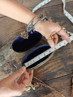 Load image into Gallery viewer, Vintage-inspired Woven Clutch
