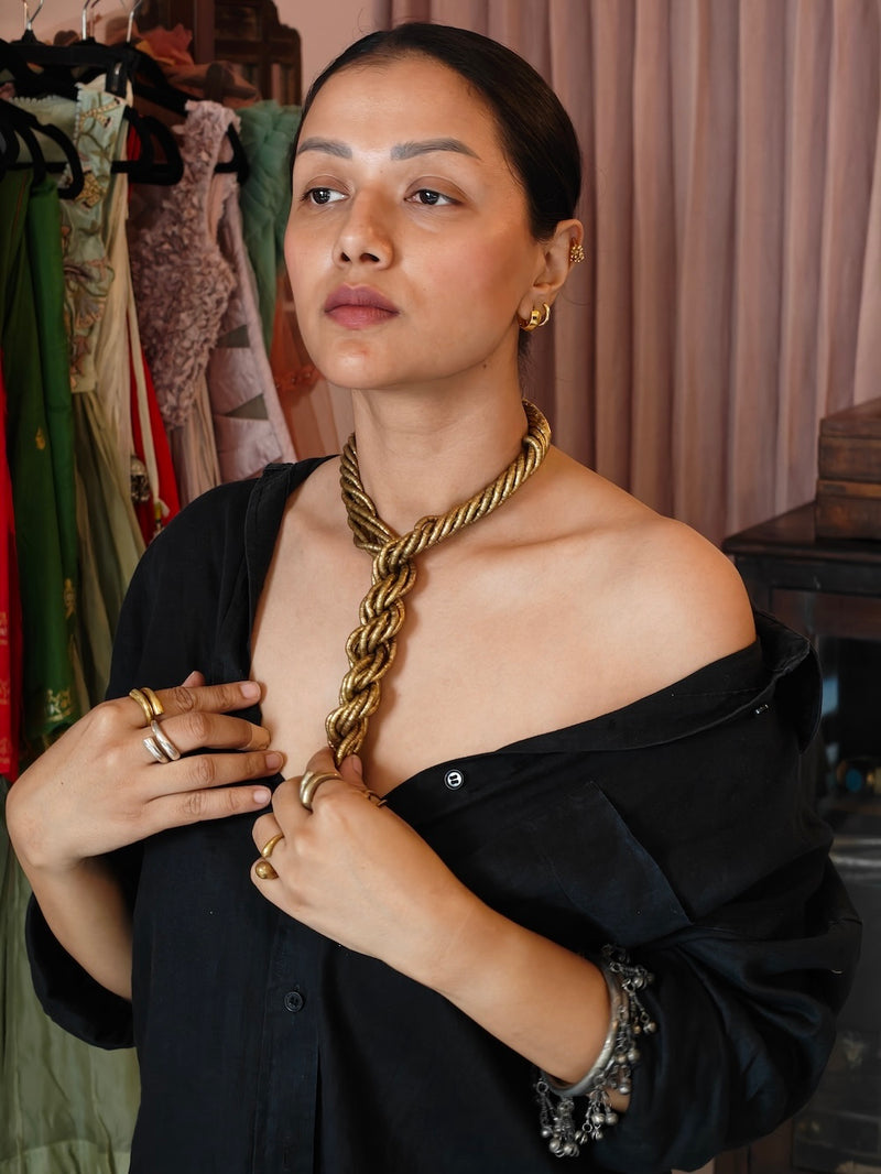 Twist Necklace