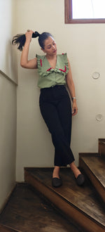 Load image into Gallery viewer, Green Big Coller Neck Top
