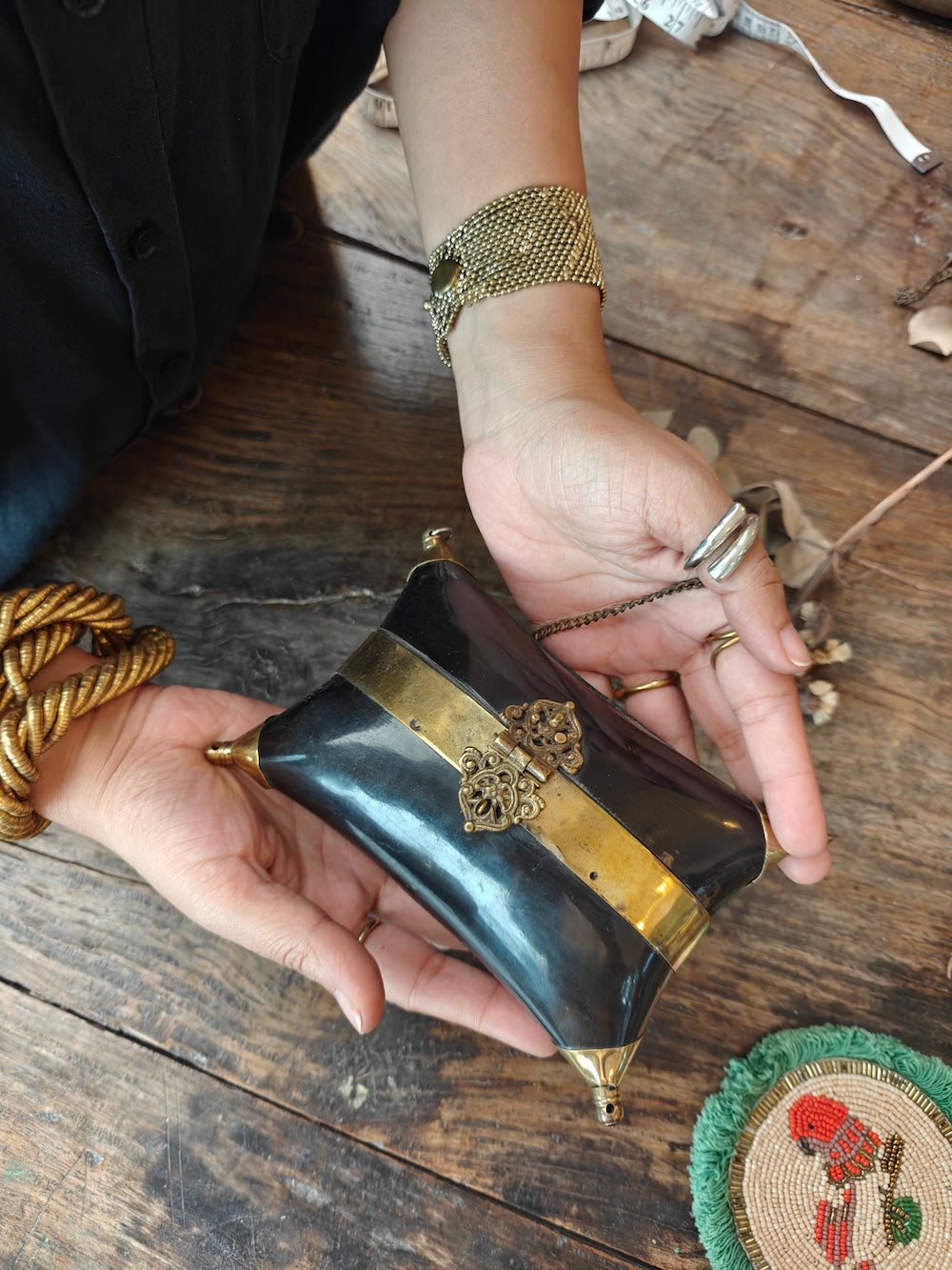Black mate finished  brass clutch